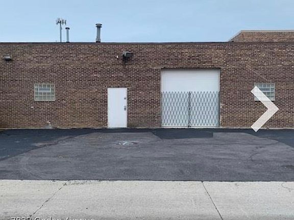 5th image of 7833 Ogden Ave
