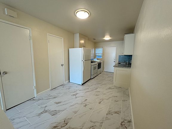 3rd image of 9940 Walnut St APT A