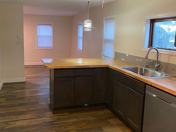 3rd image of 329 Lounsbury Ave