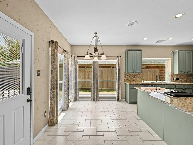 2210 Bay Haven Way — Photo 11