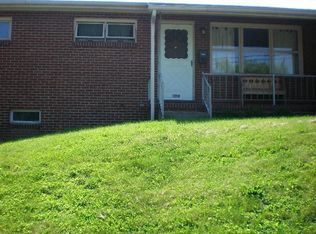 1250 Clay Ave, Tyrone, PA 16686