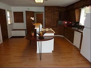 2nd image of 1417 S Liberty Dr