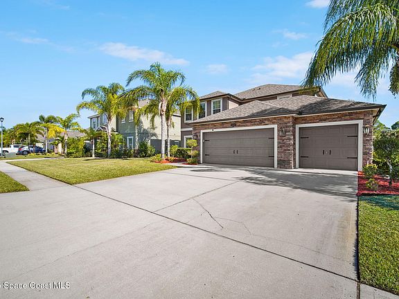 5th image of 2028 Snapdragon Dr NW