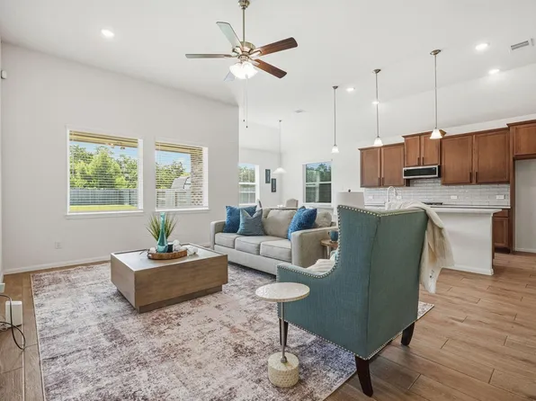 2717 Bisbee Rd, League City, TX 77573