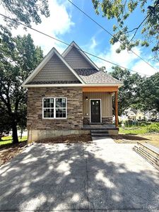 621 McKissock St, De Soto, MO, 63020