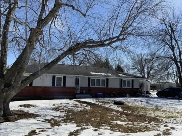 109 Central Ave, Shelbina, MO 63468