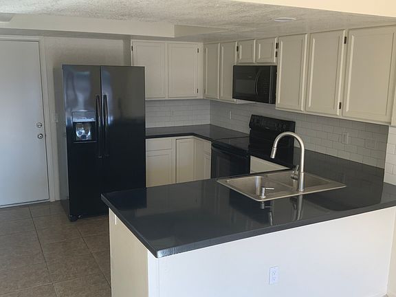 5th image of 1600 N Chippewa Dr