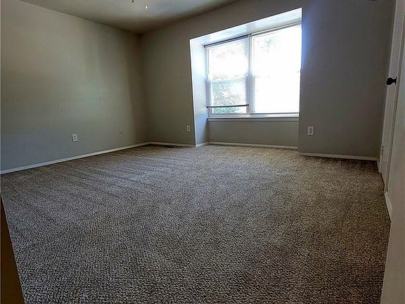 5th image of 1537 Darren Cir