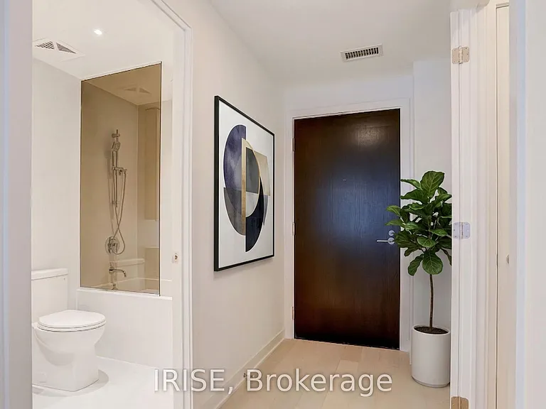 11 Yorkville Ave #5001 — Photo 3