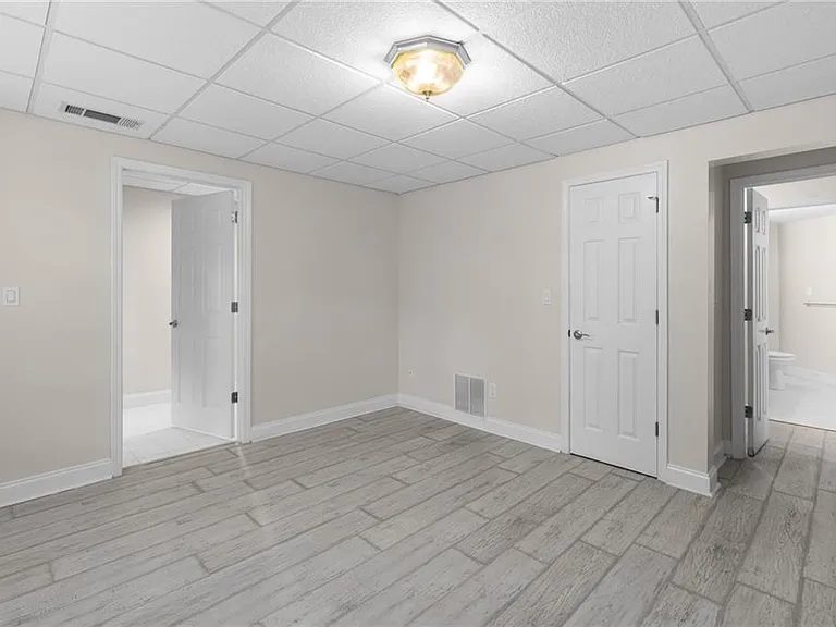 2560 Hamptons Run — Photo 47