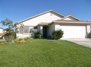13643 Winewood St, Victorville, CA 92392