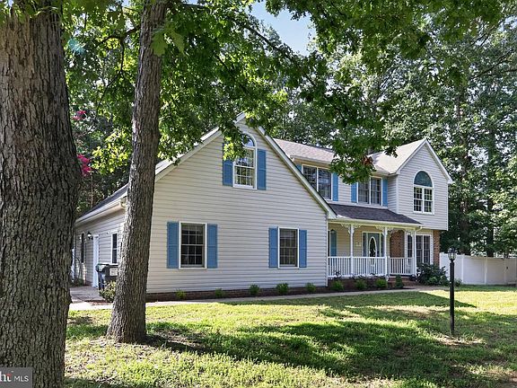 2nd image of 10511 Holleybrooke Dr