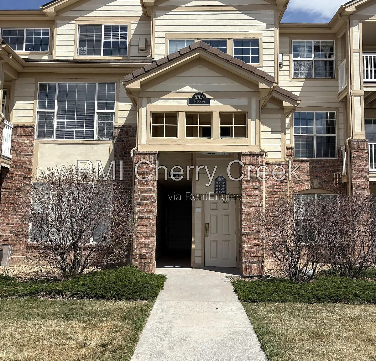 2 bed, 2.0 bath, 1232 sqft, $1,749 — Photo 1