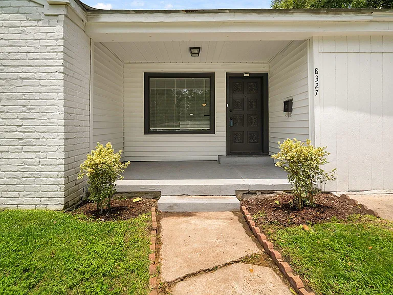 8327 Bonner Dr — Photo 5