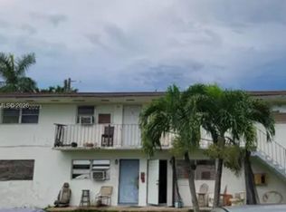 688 SW 6th St, Belle Glade, FL 33430