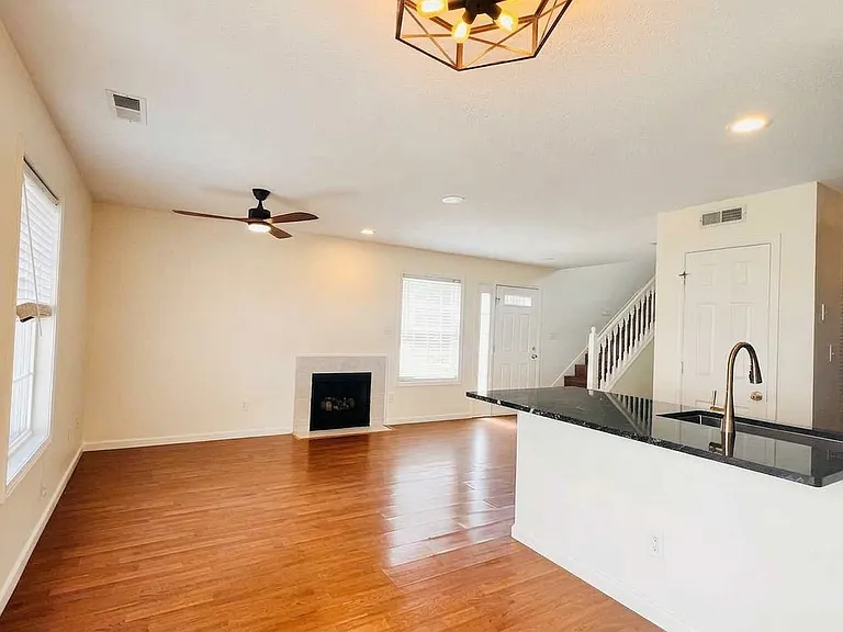 3590 S Oaklawn Cir — Photo 31