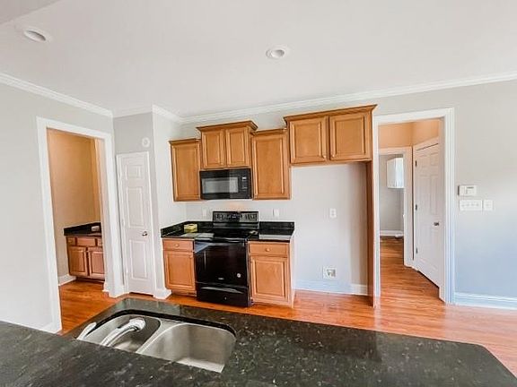 5th image of 180 Piedmont Lake Dr #94