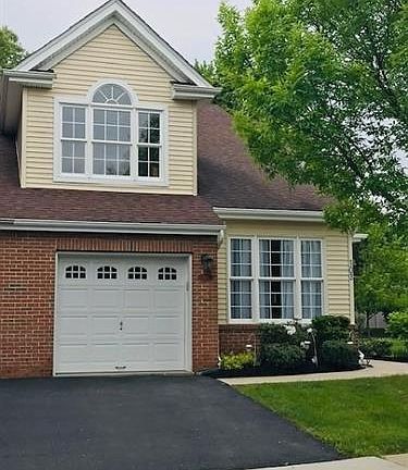 2nd image of 103 Saratoga Ct