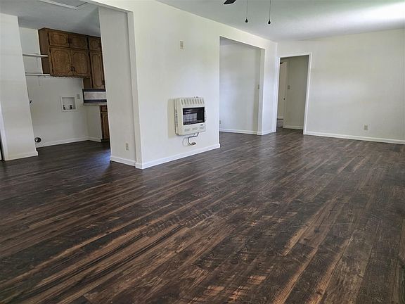 3rd image of 1003 E Balsom Ave