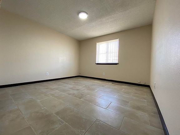 5th image of 7143 N Loop Dr APT D