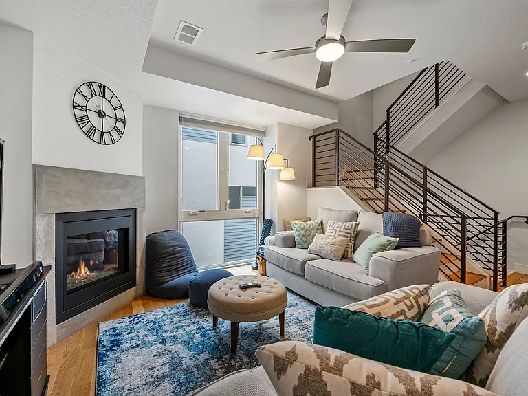 1821 Irving St #104 — Photo 4