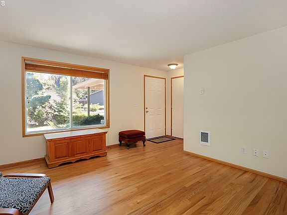 4th image of 4912 NE 150th Ave