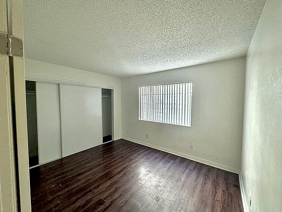 4th image of 839 S Carondelet St #7