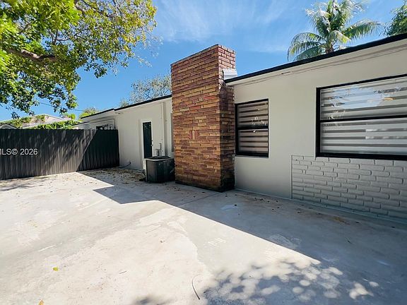 5th image of 841 S 24th Ave