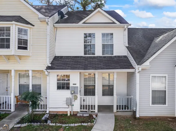 5915 Trent Walk Dr, Lithonia, GA 30038