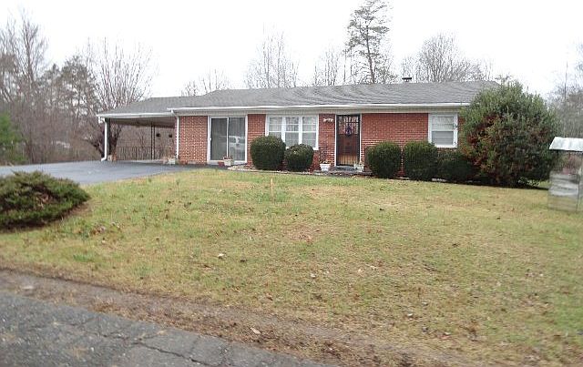 1st image of 57 Log Cabin Ln
