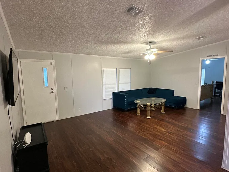 930 N Deer St — Photo 8