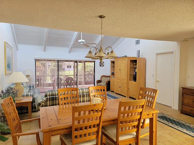 11115 Oakdale Rd — Photo 16