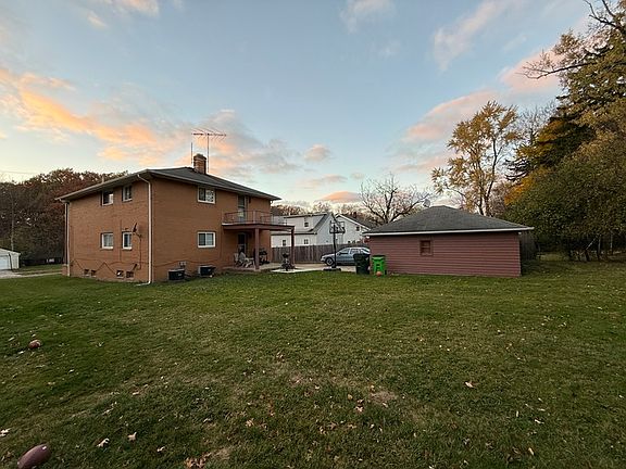 2nd image of 186 Logan St #2