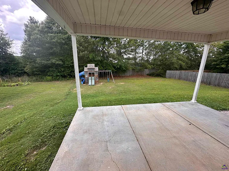 208 Wray St — Photo 10