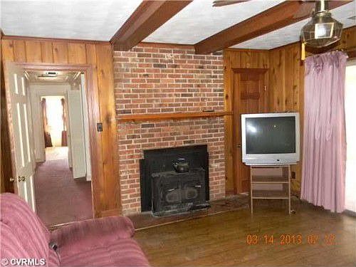 2nd image of 112 Woodview Dr