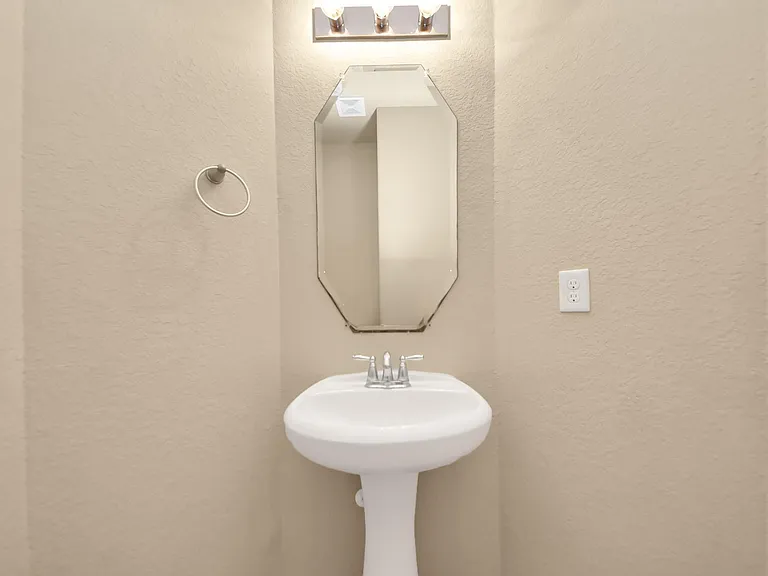 6106 Grassy Haven Ln — Photo 39