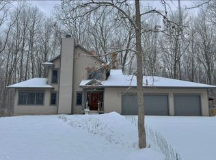 4455 N Ehlers Rd, Midland, MI 48642