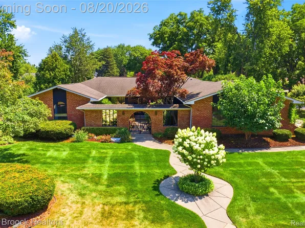 53214 Bancroft Dr, Shelby Township, MI 48316