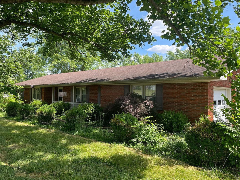 2nd image of 833 Mulberry Pike