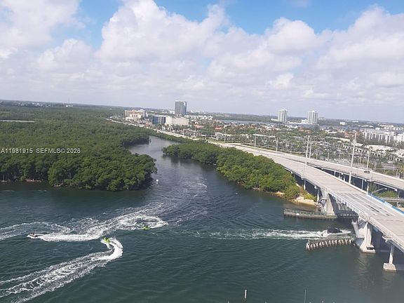 4th image of 400 Sunny Isles Blvd #1701