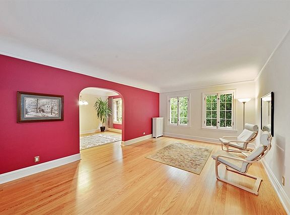 2nd image of 1033 Ontario St APT 1EN