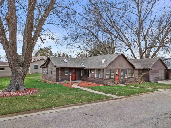 411 E Church St, Belleville, WI 53508