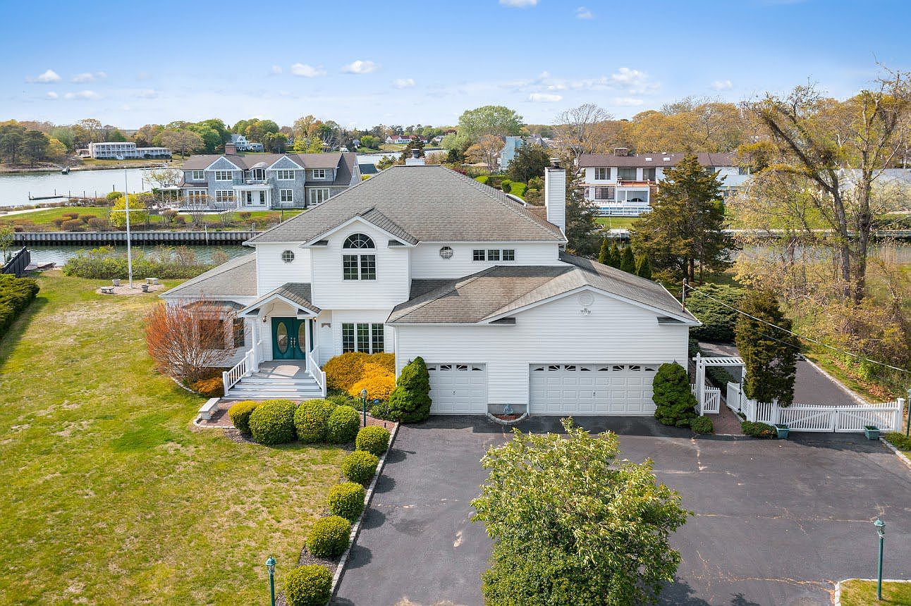 15 Canal Way, Hampton Bays, NY 11946 MLS 373999 Zillow