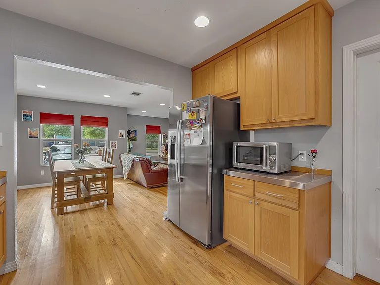 5408 Avenue F — Photo 9