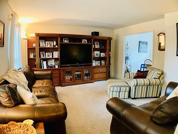5th image of 1 Greystone Pl
