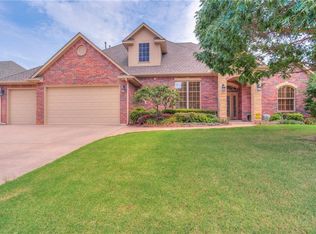 513 Winding Creek Rd, Yukon, OK 73099