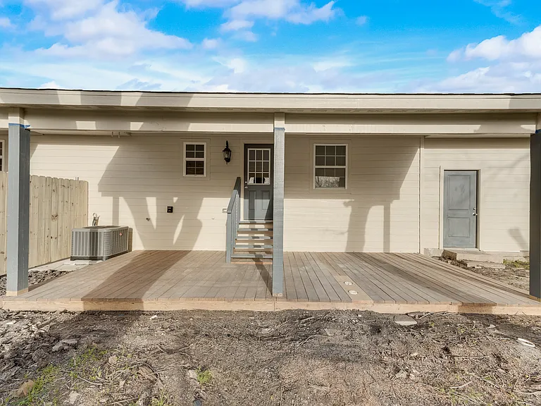 913 Live Oak St #A — Photo 18
