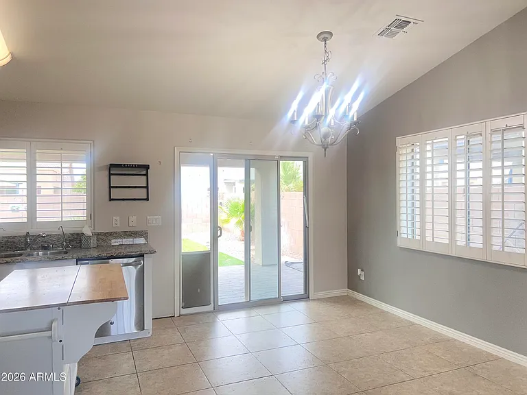 16624 W Saguaro Ln — Photo 7