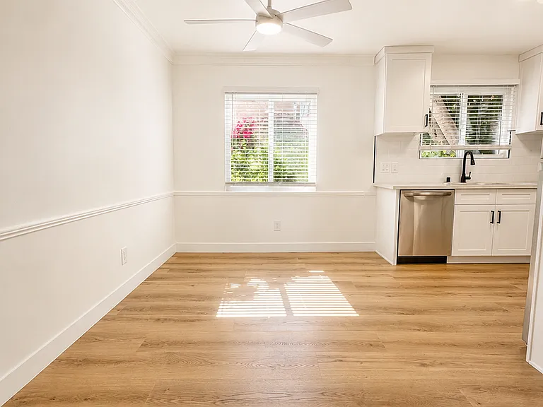 1221 S Holt Ave — Photo 4