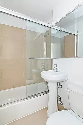 Rented by REAL New York | media 12